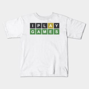 I PLAY GAMES Kids T-Shirt